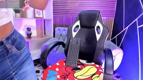 Snapshot of shaden_1 chatting on 02.21.26 Liz online show from 02.21.26