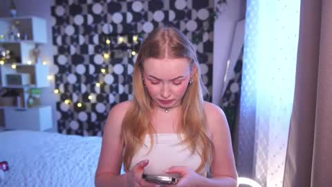 Sindy and Nancy  Next stream 1 December  online show from 03.03.26