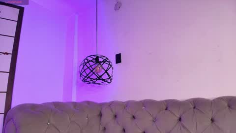 Snapshot of shadowlune chatting on 05.24.26 shadowlune online show from 05.24.26