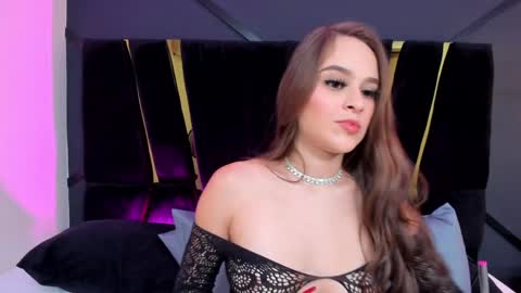 Snapshot of shaina_vasquez chatting on 02.09.25 Shaina Vasquez online show from 02.09.25