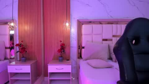 Snapshot of shaina_vasquez chatting on 03.09.25 Shaina Vasquez online show from 03.09.25