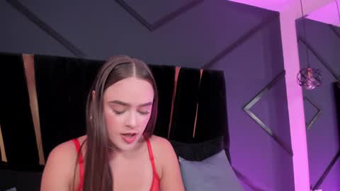 Snapshot of shaina_vasquez chatting on 09.15.25 Shaina Vasquez online show from 09.15.25