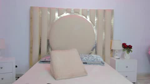 Snapshot of shainabonne chatting on 01.07.25 Shaina online show from 01.07.25