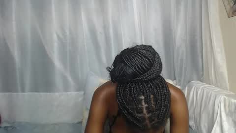 Snapshot of shakkiecam chatting on 10.08.25 Shaky online show from 10.08.25