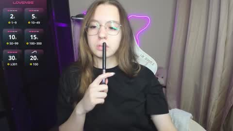 Snapshot of shalinamontana chatting on 09.30.25 Vivian online show from 09.30.25