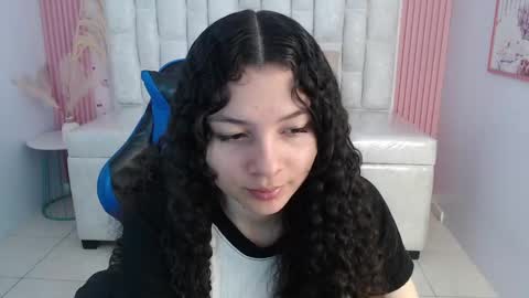 Snapshot of shalon_diaz_sub chatting on 10.25.25 Shalon online show from 10.25.25