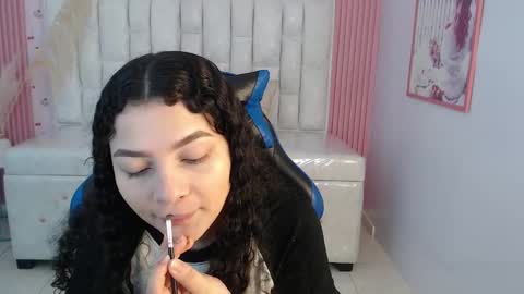 Snapshot of shalon_diaz_sub chatting on 11.05.25 Shalon online show from 11.05.25