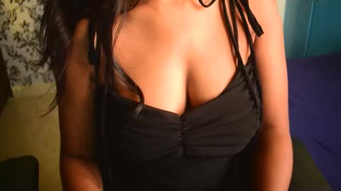 Snapshot of shanaya_indian chatting on 09.26.25 shanaya indian online show from 09.26.25
