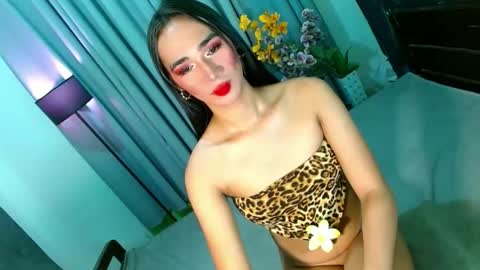 MISS SHANE online show from 01.10.25