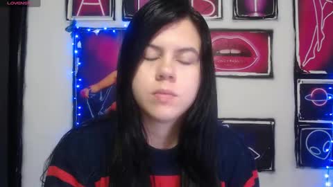 Shanell Moore online show from 03.05.25