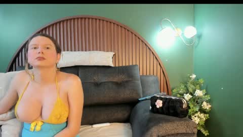 Snapshot of shannel__queen chatting on 05.06.26 shannel__queen online show from 05.06.26