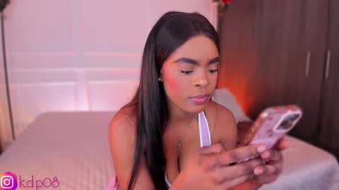 Snapshot of shannol_ryan chatting on 10.27.25 Shannol online show from 10.27.25