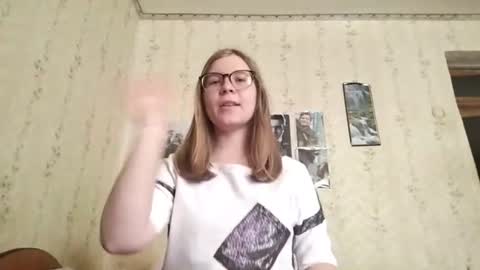 Snapshot of shannonswint chatting on 06.23.26 Anya online show from 06.23.26