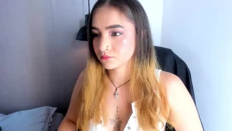 Shanntal  online show from 10.06.25