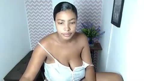 Snapshot of shantalcarson chatting on 06.16.26 Dayana online show from 06.16.26