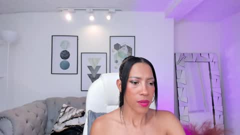 Shantall wills online show from 01.08.25