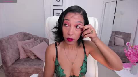 Shantall wills online show from 09.27.25