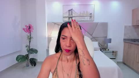 Shantall wills online show from 10.28.25