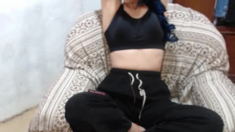 Snapshot of shanyflores5 chatting on 02.18.26 shanyflores5 online show from 02.18.26