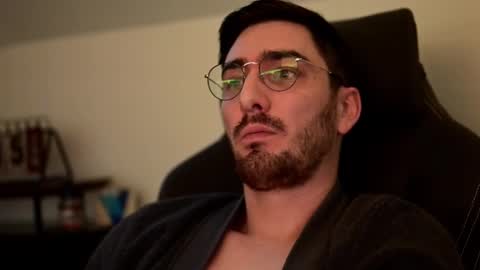 Snapshot of shape80 chatting on 12.08.24 frenchy boy online show from 12.08.24