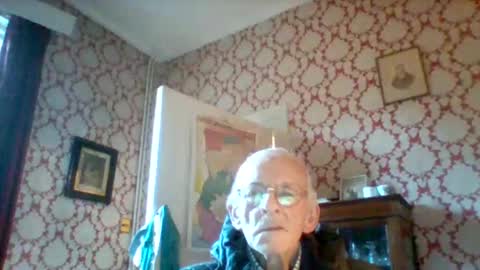 Snapshot of shapelyhelm1 chatting on 11.24.25 shapelyhelm1 online show from 11.24.25