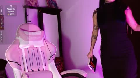 sharaross1 online show from 12.04.25