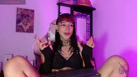 sharaross1 online show from 04.18.26