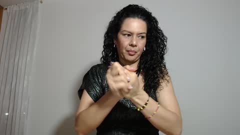 Snapshot of sharickleon11 chatting on 12.07.24 sharickleon11 online show from 12.07.24