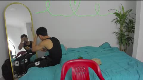 shark_boy21 online show from 12.18.25