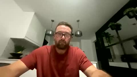 Snapshot of sharksboy16 chatting on 11.11.25 Sharksboy online show from 11.11.25