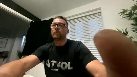 Snapshot of sharksboy16 chatting on 02.14.26 Sharksboy online show from 02.14.26