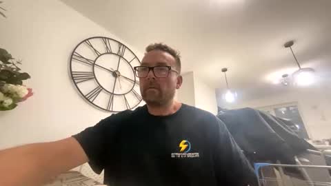 Snapshot of sharksboy16 chatting on 02.23.26 Sharksboy online show from 02.23.26