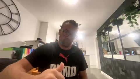 Snapshot of sharksboy16 chatting on 03.01.26 Sharksboy online show from 03.01.26