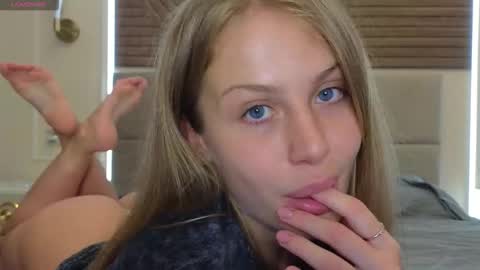 Snapshot of sharleenproject chatting on 01.15.26 Sharleen online show from 01.15.26