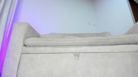 Hi fiends ---- I usually start online from Monday to Friday from 1000 am Saturdays and Sundays at 600 am Colombia time online show from 01.13.25