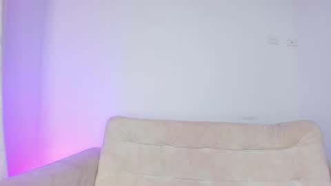 Hi fiends ---- I usually start online from Monday to Friday from 1000 am Saturdays and Sundays at 600 am Colombia time online show from 02.09.25