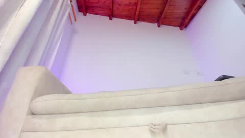 Hi fiends ---- I usually start online from Monday to Friday from 1000 am Saturdays and Sundays at 600 am Colombia time online show from 02.27.25