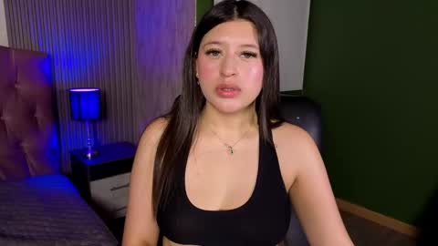 Snapshot of sharlot_hs chatting on 05.19.26 Sharlot online show from 05.19.26