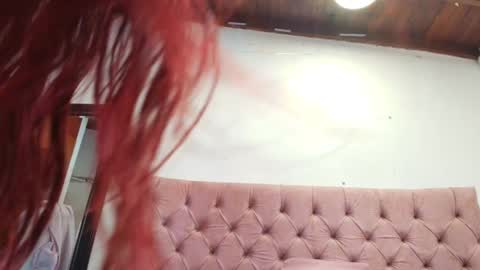 Snapshot of sharlott_kiss chatting on 01.12.25 Sharlott online show from 01.12.25