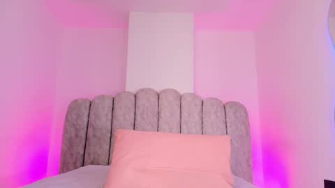 Sharlott online show from 02.20.26