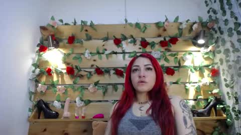 Snapshot of sharol_heart_ chatting on 02.12.25 Sharol online show from 02.12.25
