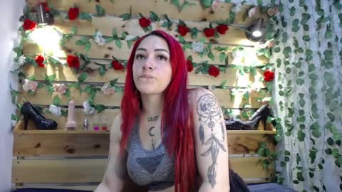 Snapshot of sharol_heart_ chatting on 02.13.25 Sharol online show from 02.13.25