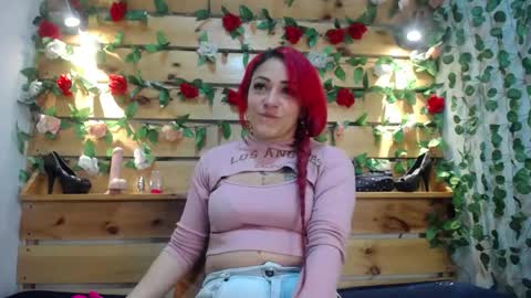 Snapshot of sharol_heart_ chatting on 03.07.25 Sharol online show from 03.07.25