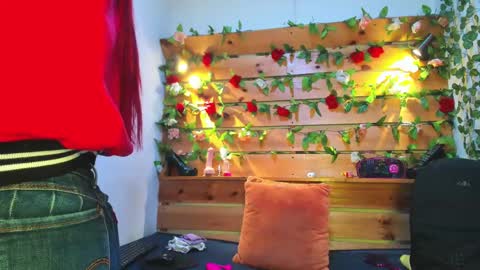 Snapshot of sharol_heart_ chatting on 09.11.25 Sharol online show from 09.11.25