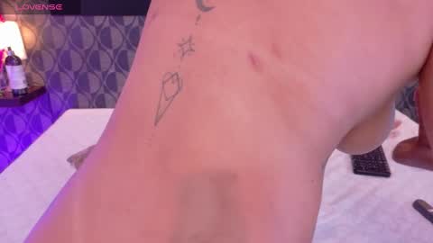 Snapshot of sharomross chatting on 12.27.24 Sharom online show from 12.27.24