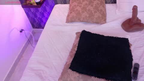 Snapshot of sharomross chatting on 02.20.25 Sharom online show from 02.20.25