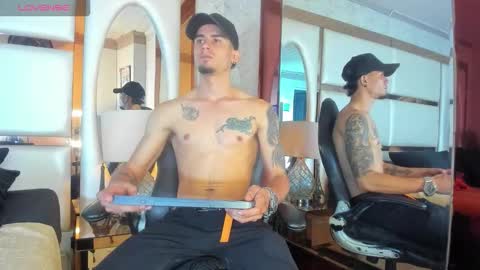 Sharon  Tyga online show from 12.21.25