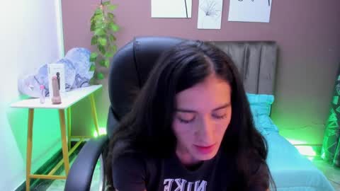 Snapshot of sharonsander1 chatting on 02.02.25 Sharon online show from 02.02.25