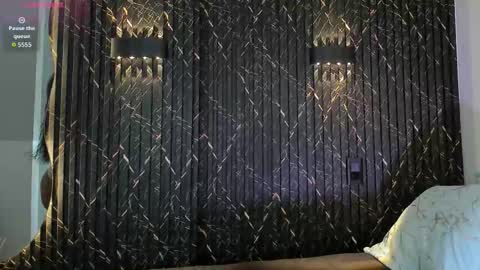 Snapshot of sharonttaylor chatting on 10.10.25 SHARON TAYLOR online show from 10.10.25