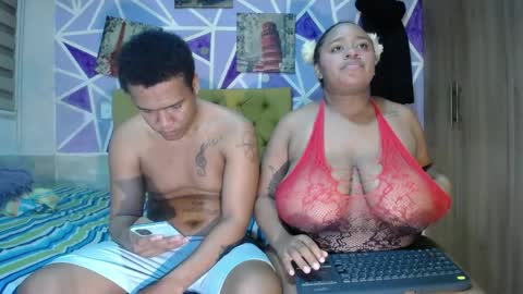 Snapshot of sharonx_morex chatting on 05.24.26 sharonx_morex online show from 05.24.26
